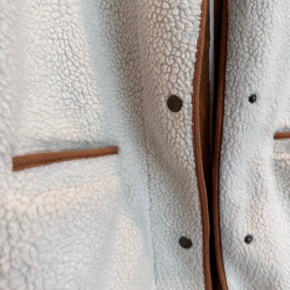 Old Navy Sherpa Jacket - Picture 4 of 6